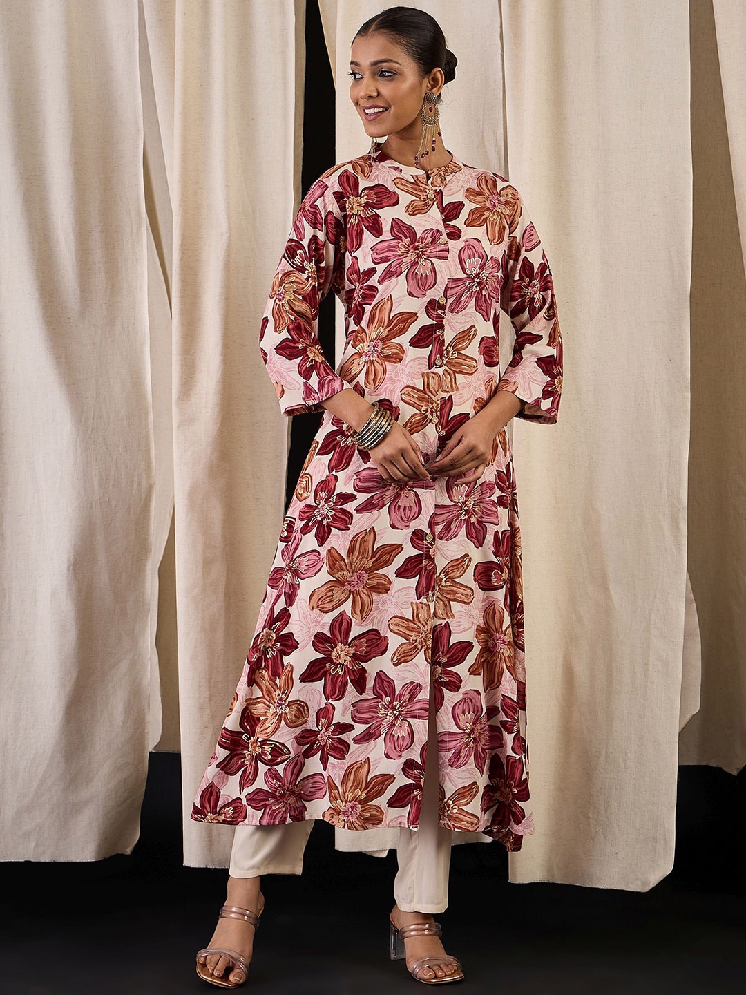 

Anouk Floral Printed Mandarin Collar A-Line Kurta With Trousers, Pink
