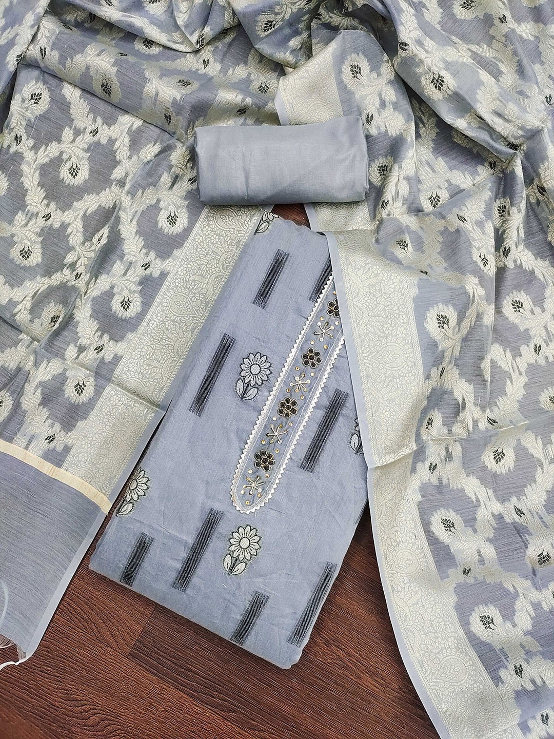 

SHADOW & SAINING Floral Woven Design Beads And Stones Unstitched Dress Material, Grey