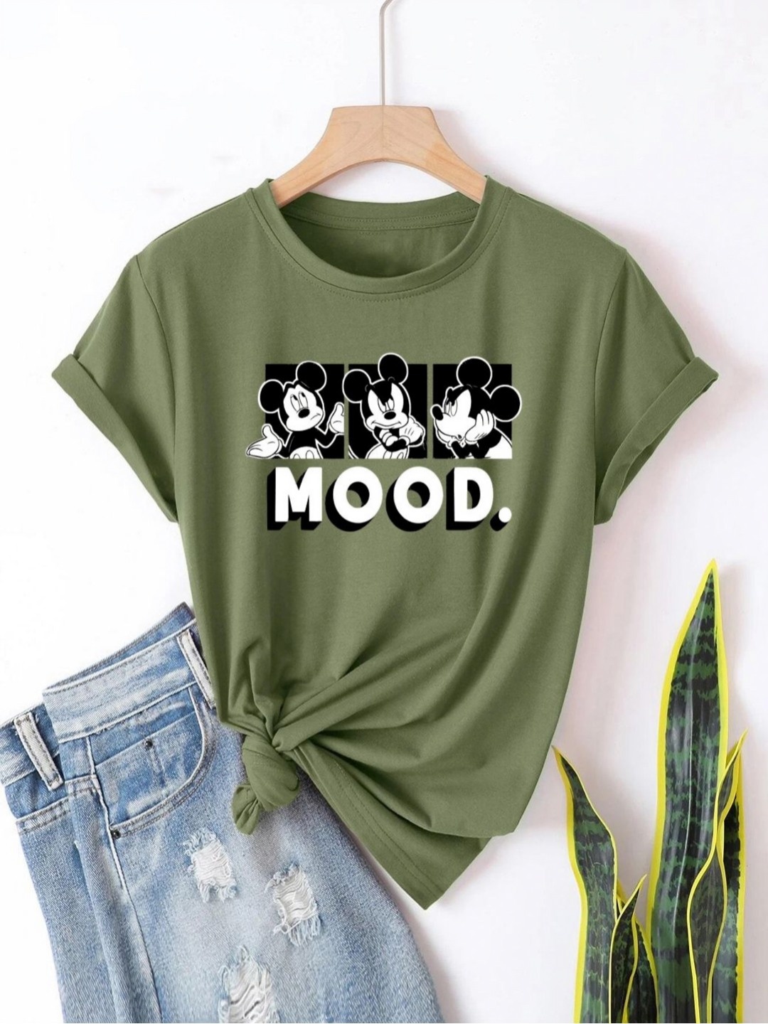 

Lagashi Self Design Printed Round Neck Short Sleeves Pure Cotton T-shirt, Green