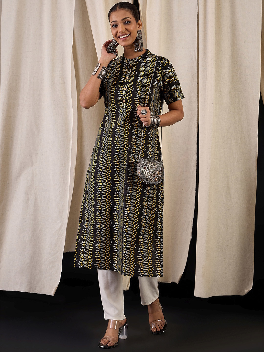 

Anouk Chevron Printed Cotton Straight Kurta, Black