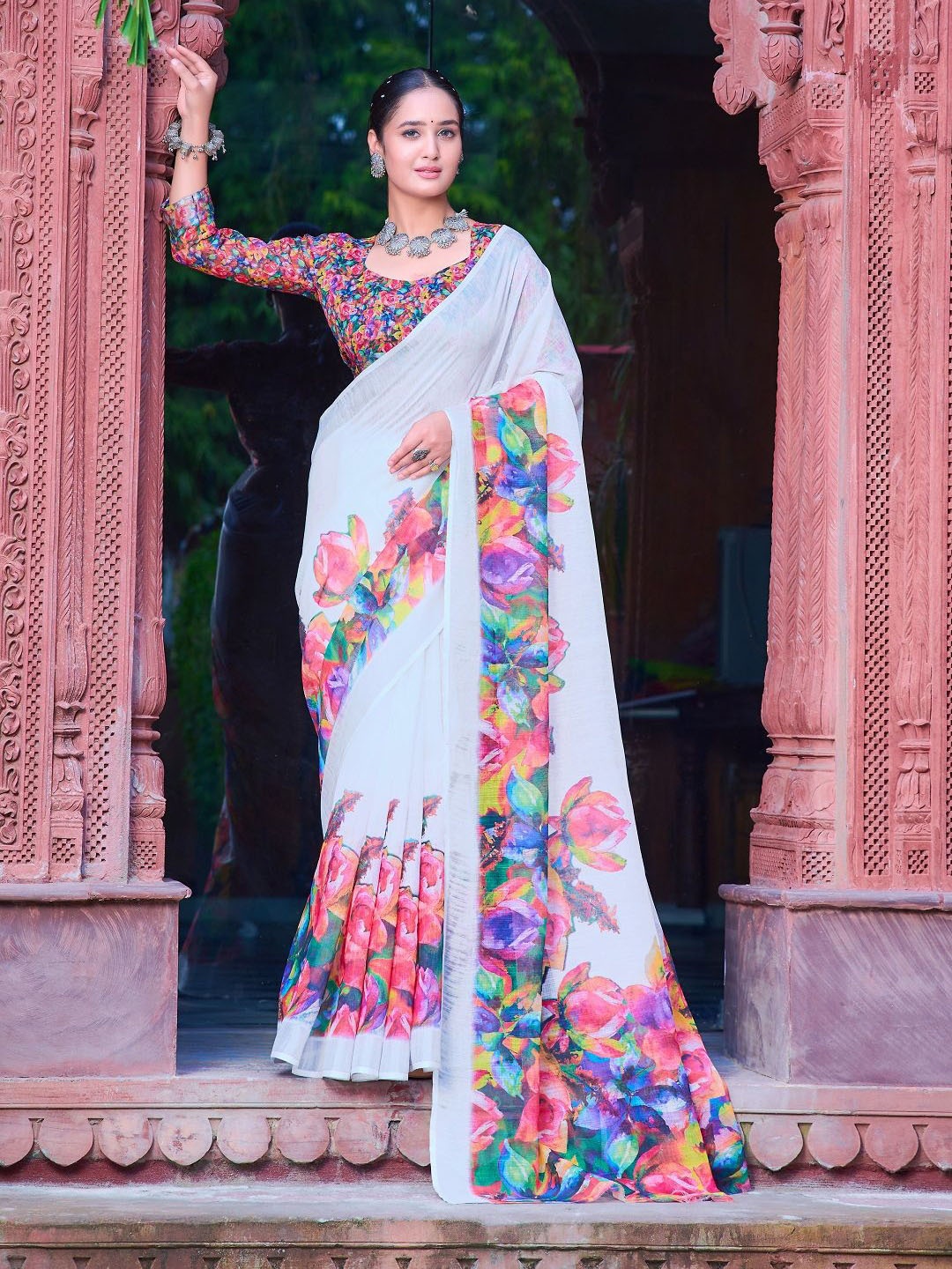 

ORUS Floral Printed Pure Cotton Saree, White