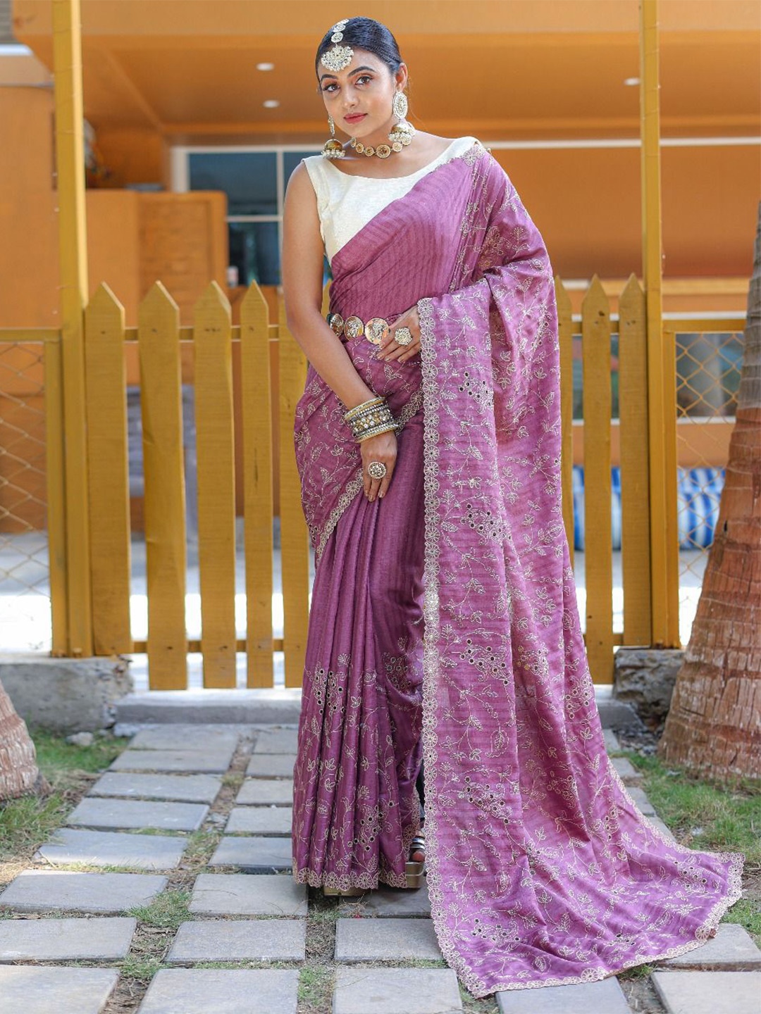 

Anouk Floral Embroidered Silk Blend Half and Half Saree, Pink