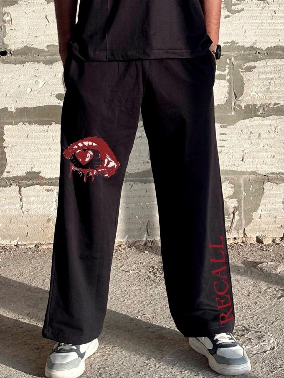 

TheBTclub Men Printed Joggers Trousers, Black