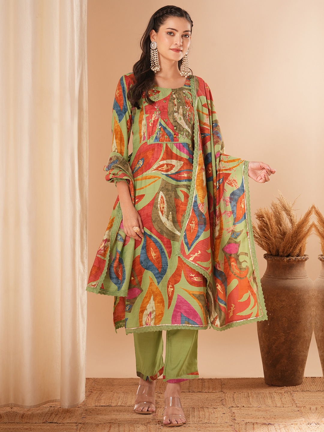 

FASHOR Floral Printed Thread Work Straight Kurta With Trousers And Dupatta, Green