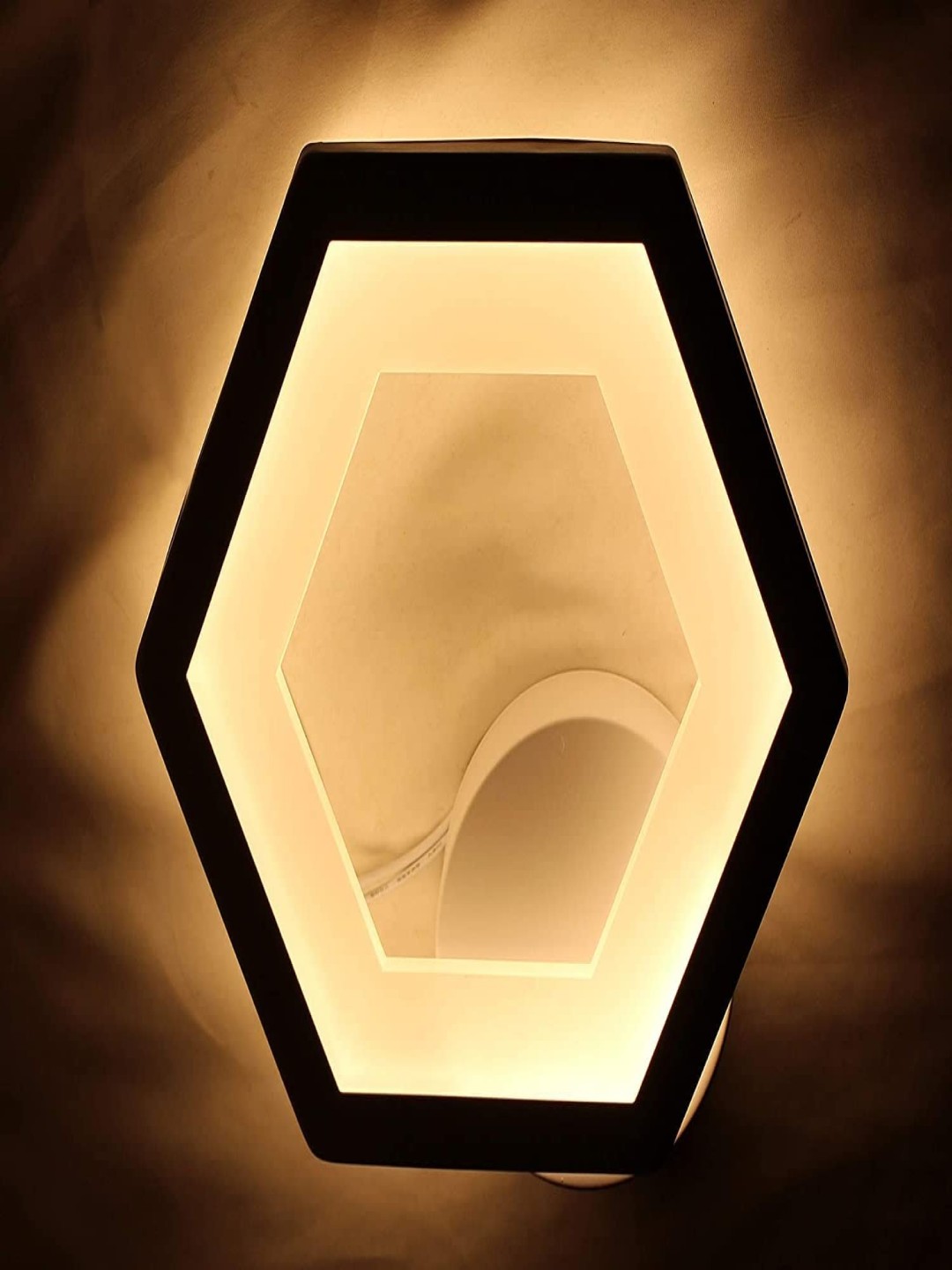 

KINIS White Quirky Abstract Shaped Light Wall Lamp
