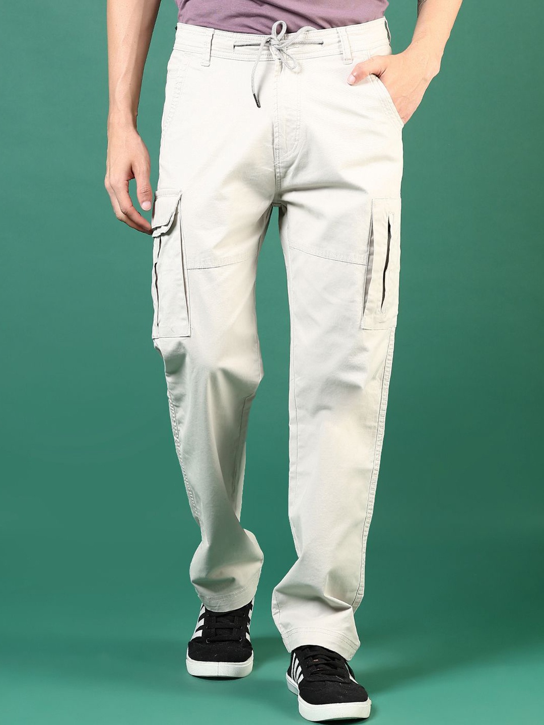 

V-Mart Men Cargos Trousers, Cream