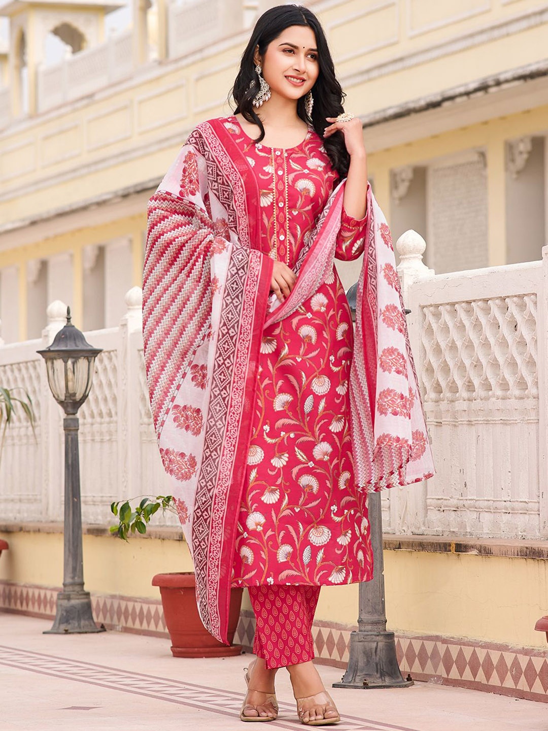 

Moda Rapido Floral Printed Gotta Patti Straight Kurta With Trousers And Dupatta, Red
