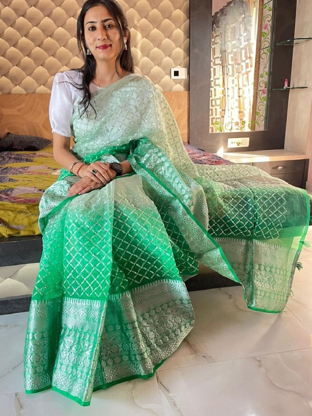 

KALINI Woven Design Checked Sequinned Organza Kanchipuram Saree, Green