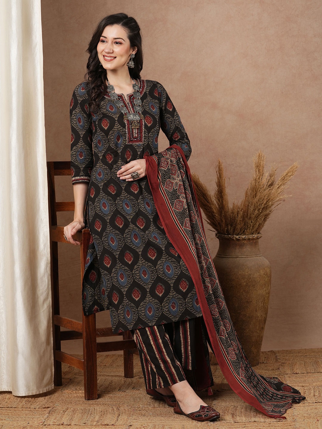 

FASHOR Ethnic Motifs Printed Mirror Work Pure Cotton Kurta With Trousers & Dupatta, Black