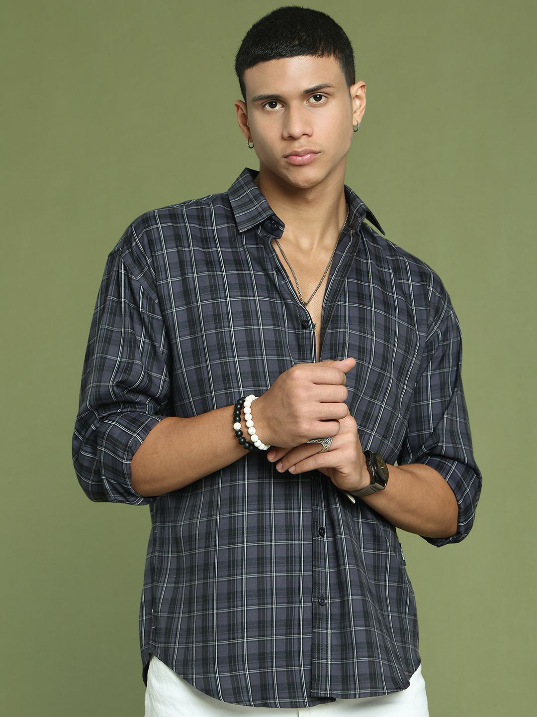 

The Roadster Lifestyle Co Checked 100% Cotton Shirt, Grey