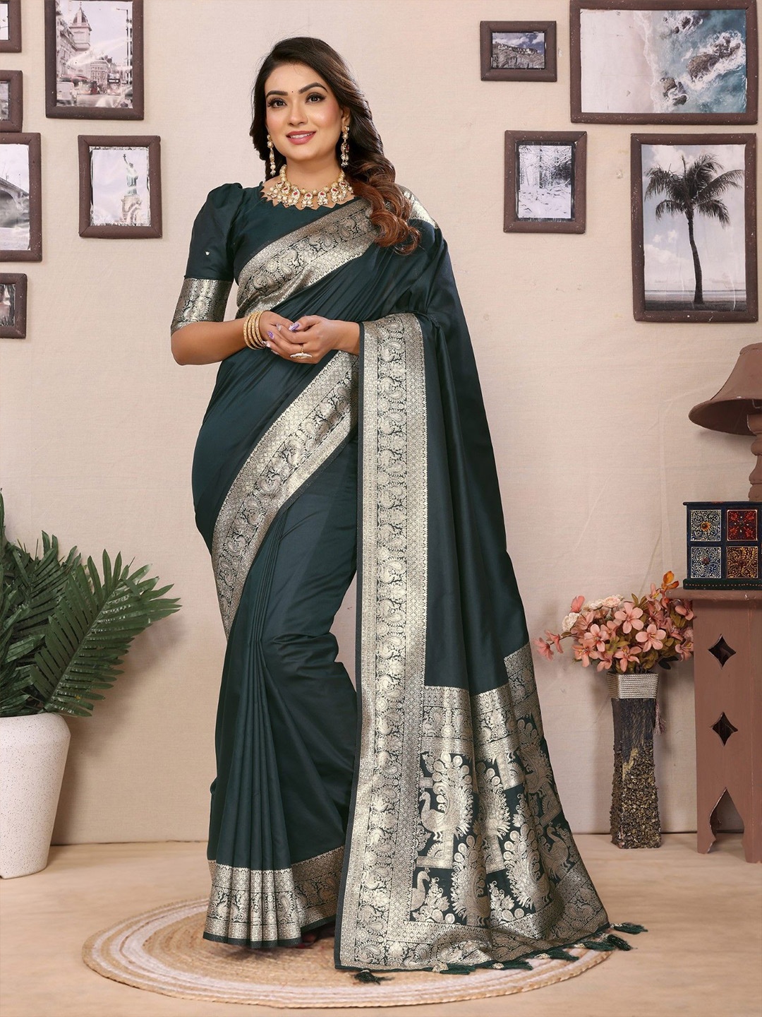 

LeeliPeeri Designer Zari Banarasi Saree, Green