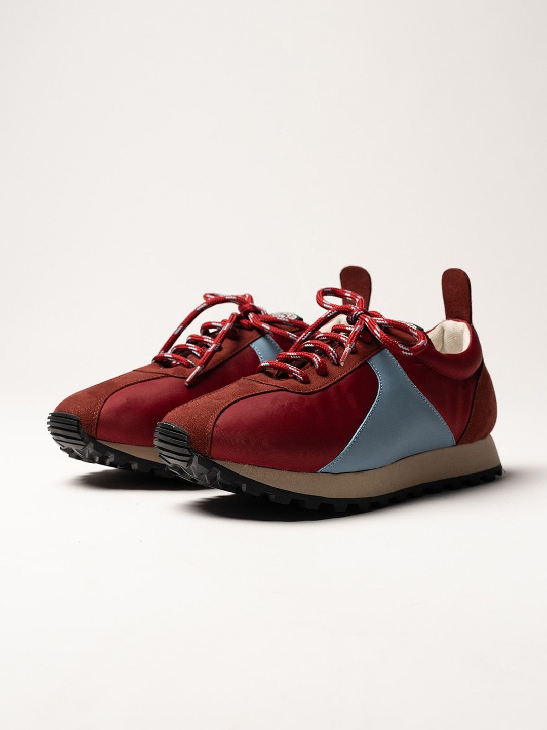 

Theater Women Colourblocked Seoul Scarlet Blue Sneaker, Multi