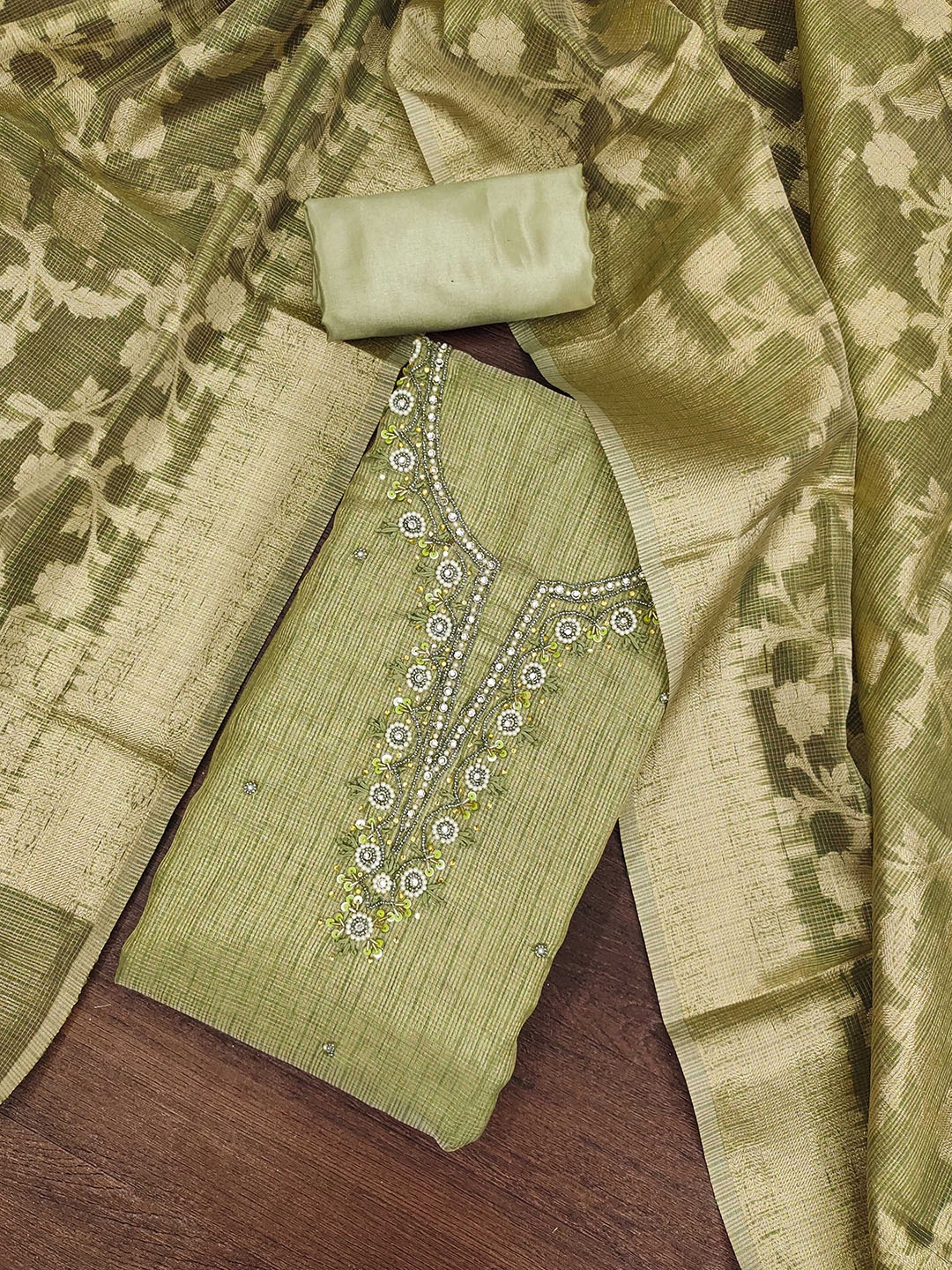 

SHADOW & SAINING Floral Embellished Beads And Stones Organza Semi-Stitched Dress Material, Green