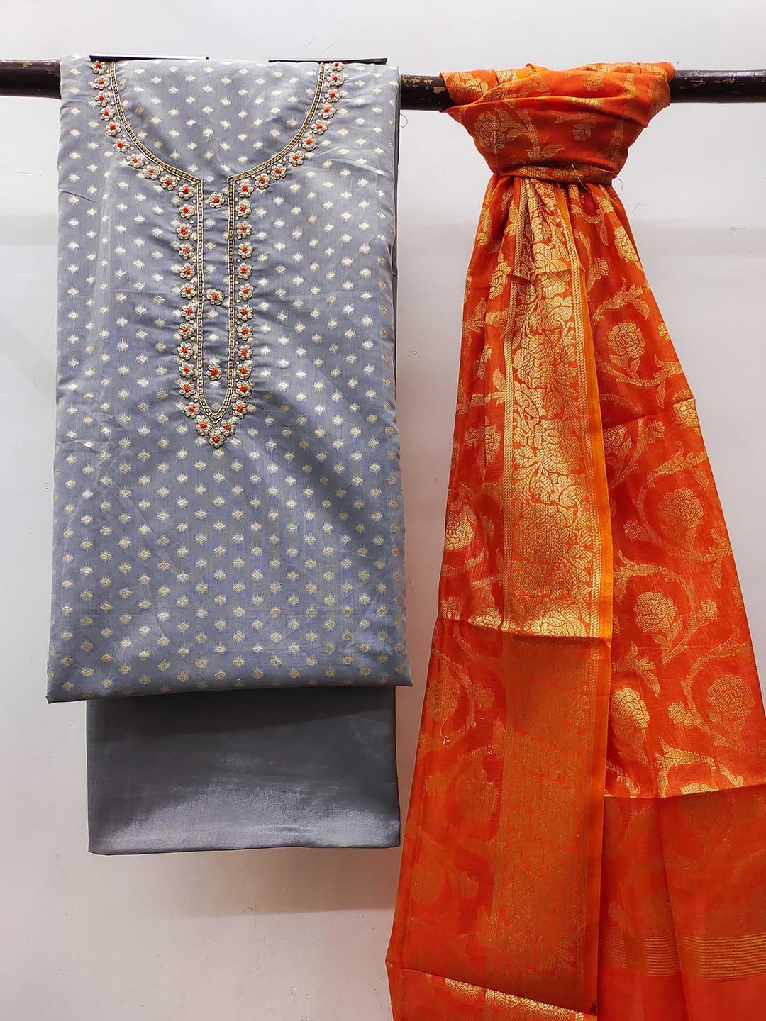 

SHADOW & SAINING Floral Woven Design Zari Banarasi Jacquard Semi-Stitched Dress Material, Grey