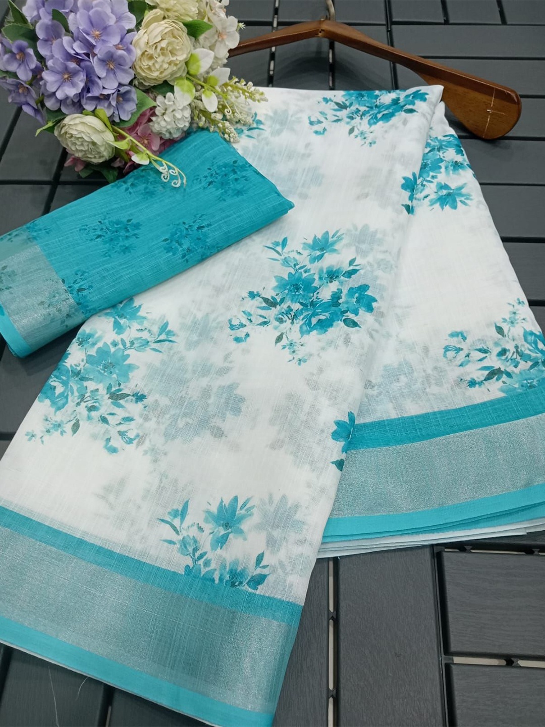 

Mitera Floral Printed Pure Cotton Zari Saree, White