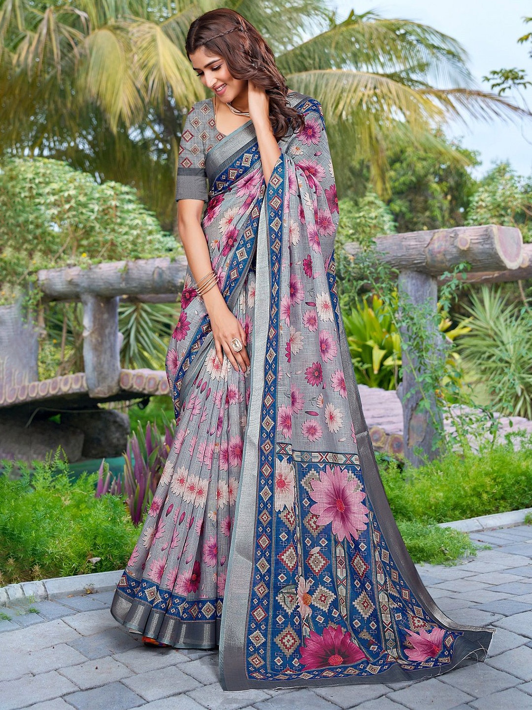 

ORUS Floral Pure Cotton Saree, Grey