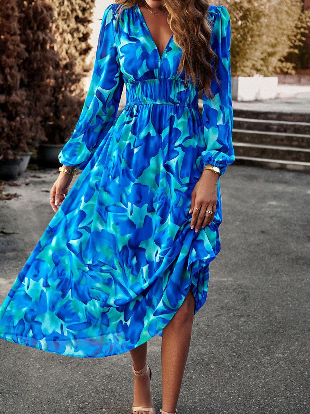 

Mast & Harbour Women V-Neck Fit & Flare Midi Dress, Blue