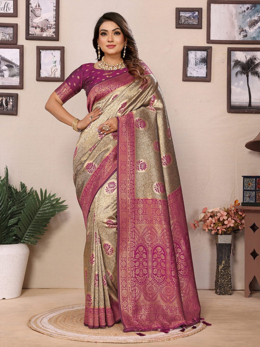 

LeeliPeeri Designer Woven Design Zari Tissue Saree, Pink