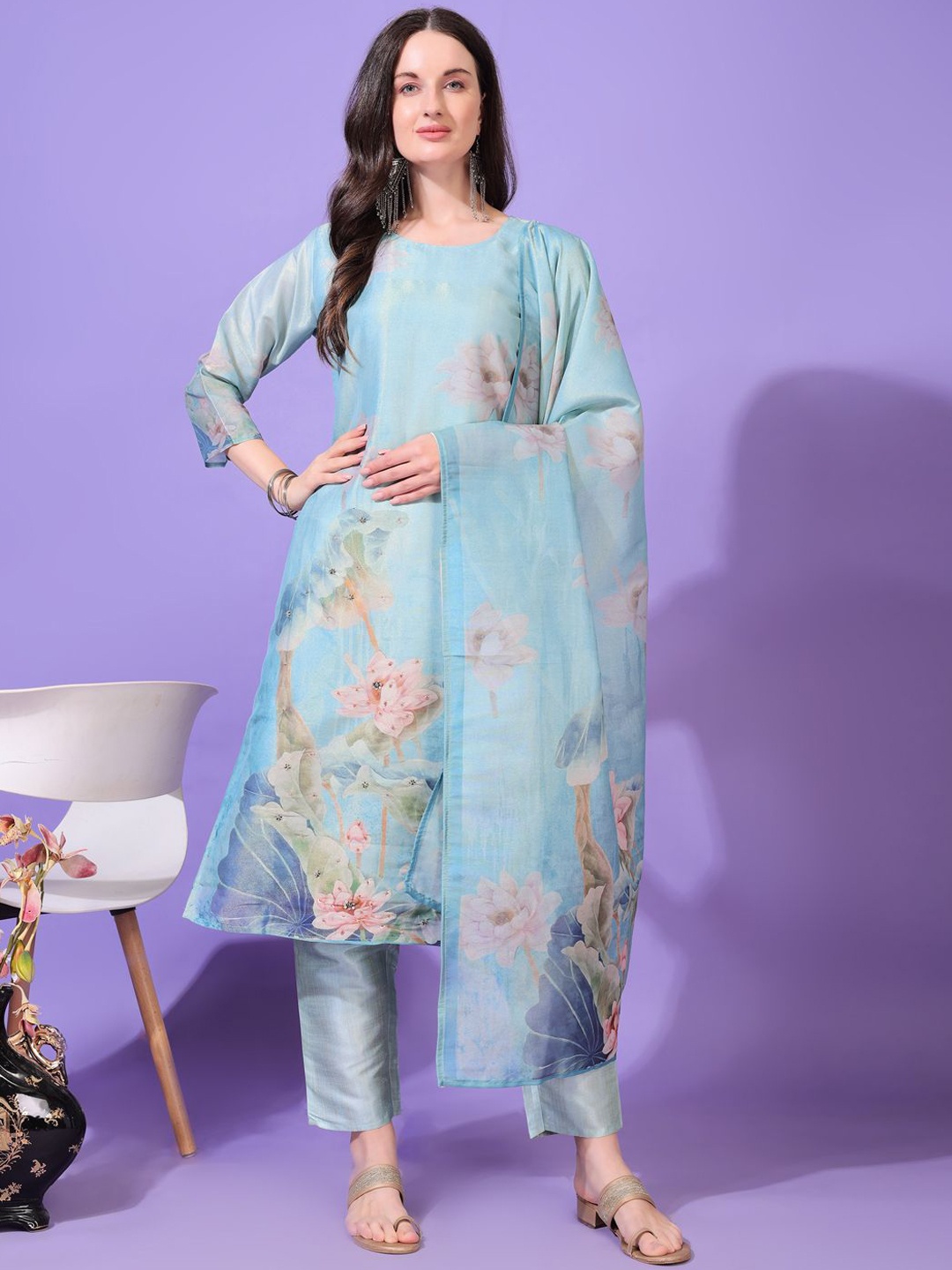 

Moda Rapido Floral Printed Round Neck Straight Kurta with Trousers & Dupatta, Blue
