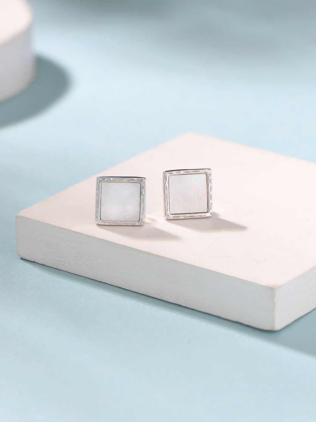 

Kicky And Perky 925 Sterling Silver Silver-Plated Mother Of Pearls Studded Square Studs