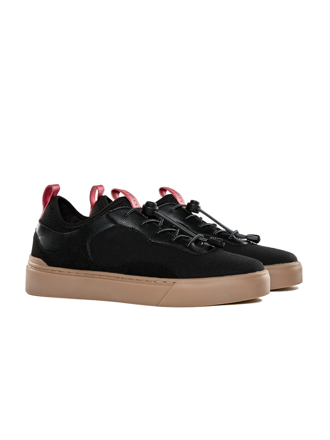 

Ludic Men Lightweight Woven Design Sneakers, Black