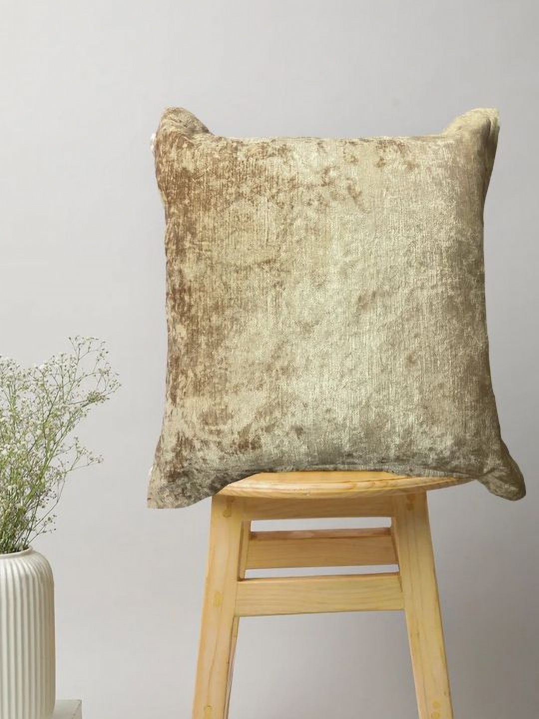 

SAJAVAT Gold-Toned Velvet Square Cushion Cover
