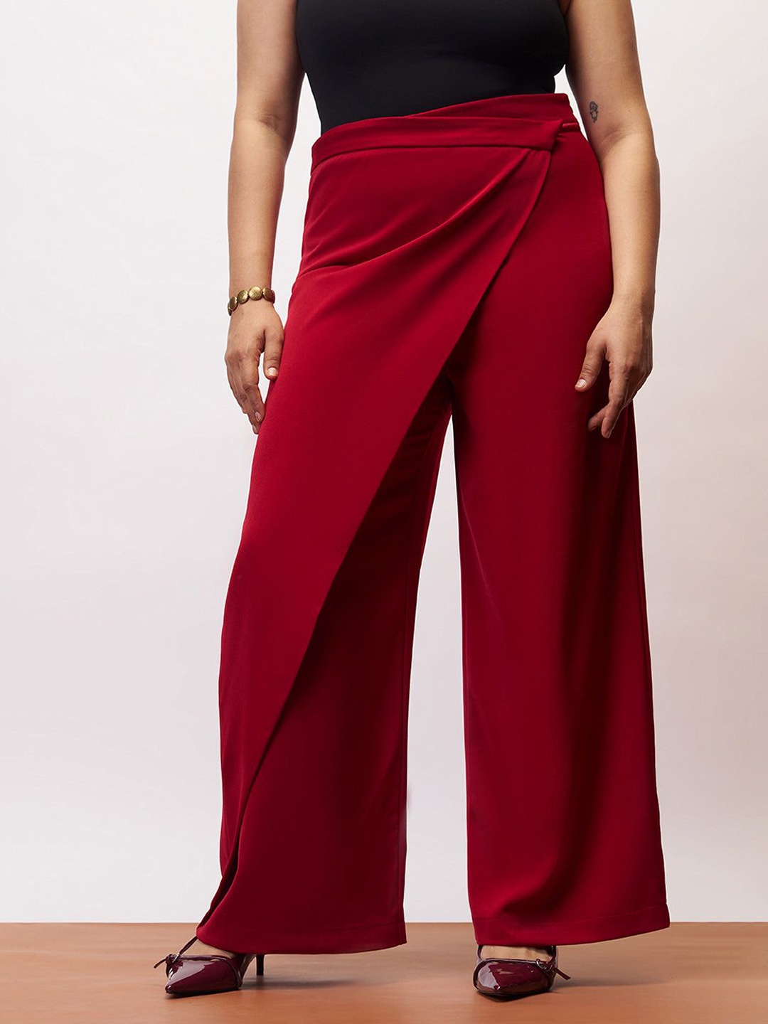 

FREAKINS Women Trousers, Red