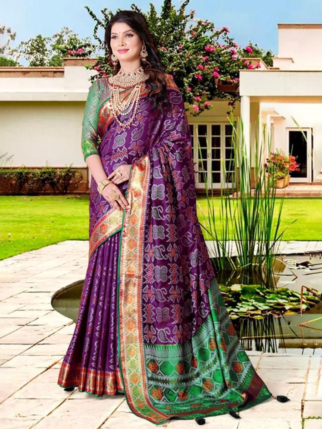 

AKSH FASHION Woven Design Zari Pure Silk Patola Saree, Purple