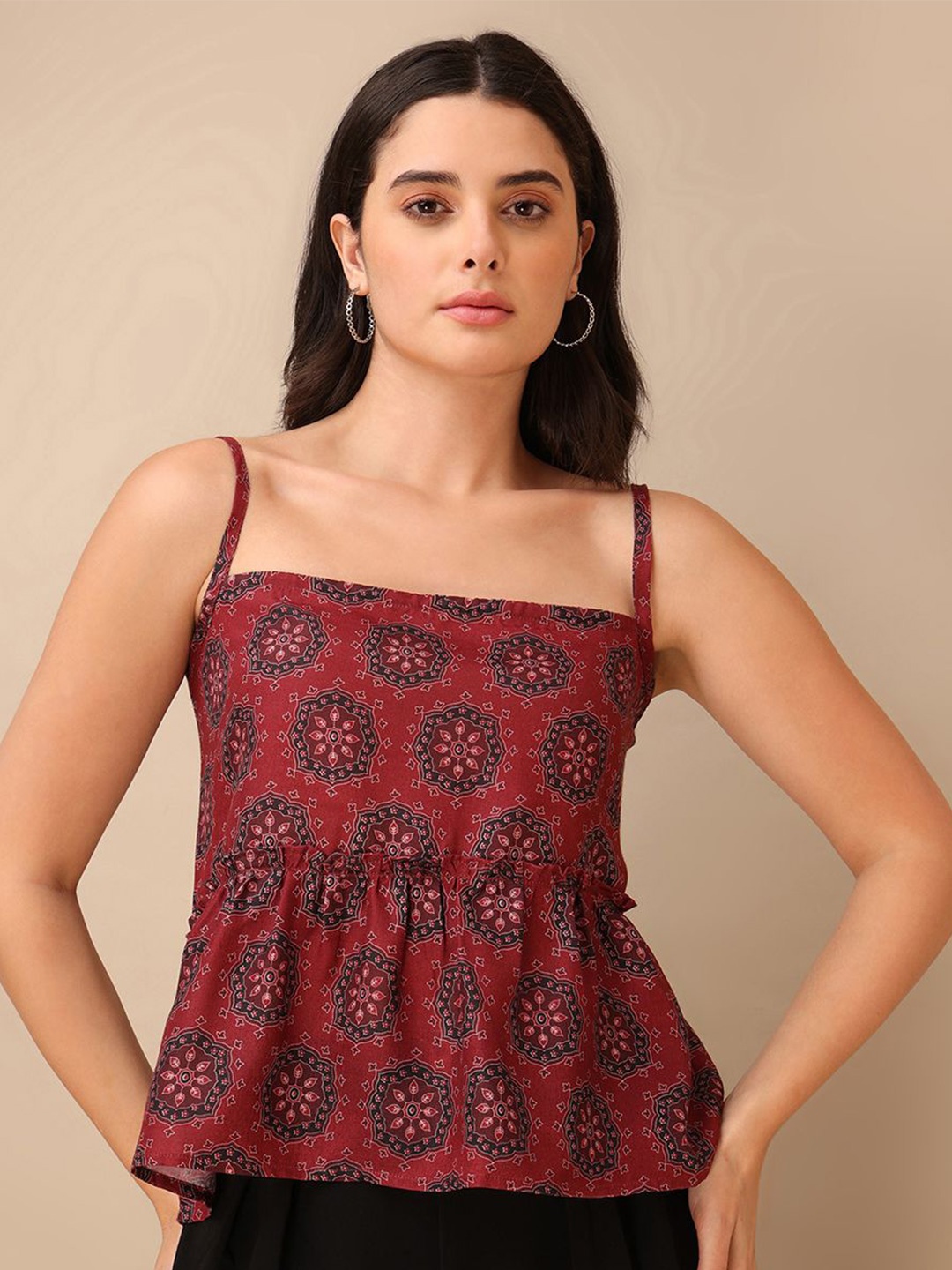 

Obshivka Women Paisley Printed Shoulder Straps Peplum Top, Red