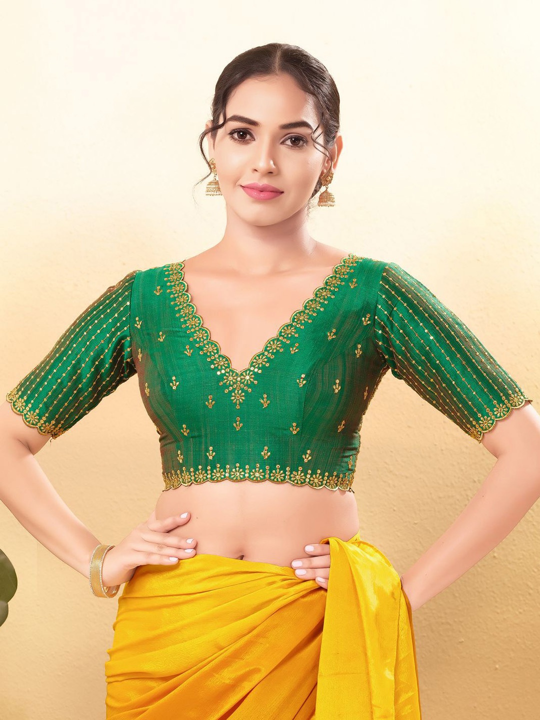 

VAMAS - THE DESIGNER BLOUSES Women V-Neck Padded Saree Blouse, Green