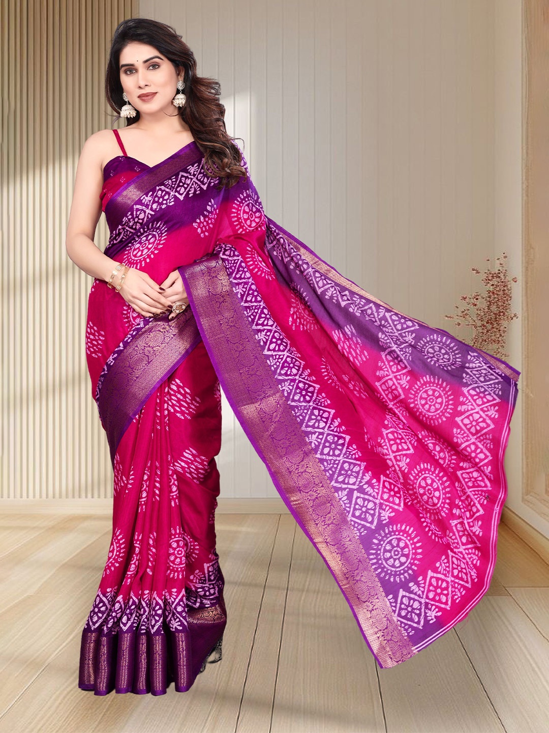 

MAGNEITTA Batik Printed Woven Zari Silk Saree With Unstitched Blouse Piece, Pink