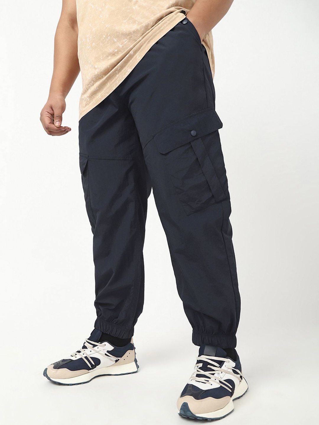 

Bewakoof Plus Men Super Loose Fit Plus Size Cargo Jogger Pants, Blue