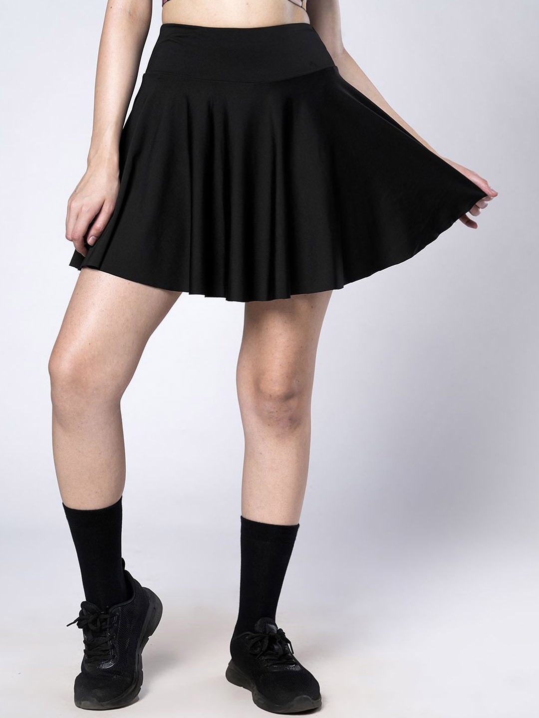 

UMILDO Women Flared Above Knee Skorts, Black