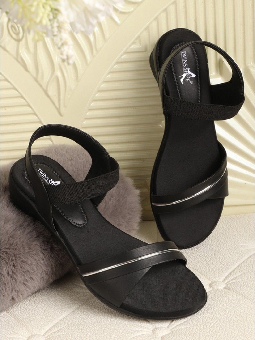 

TWINSSHOE Wedge Heel Sandals, Black