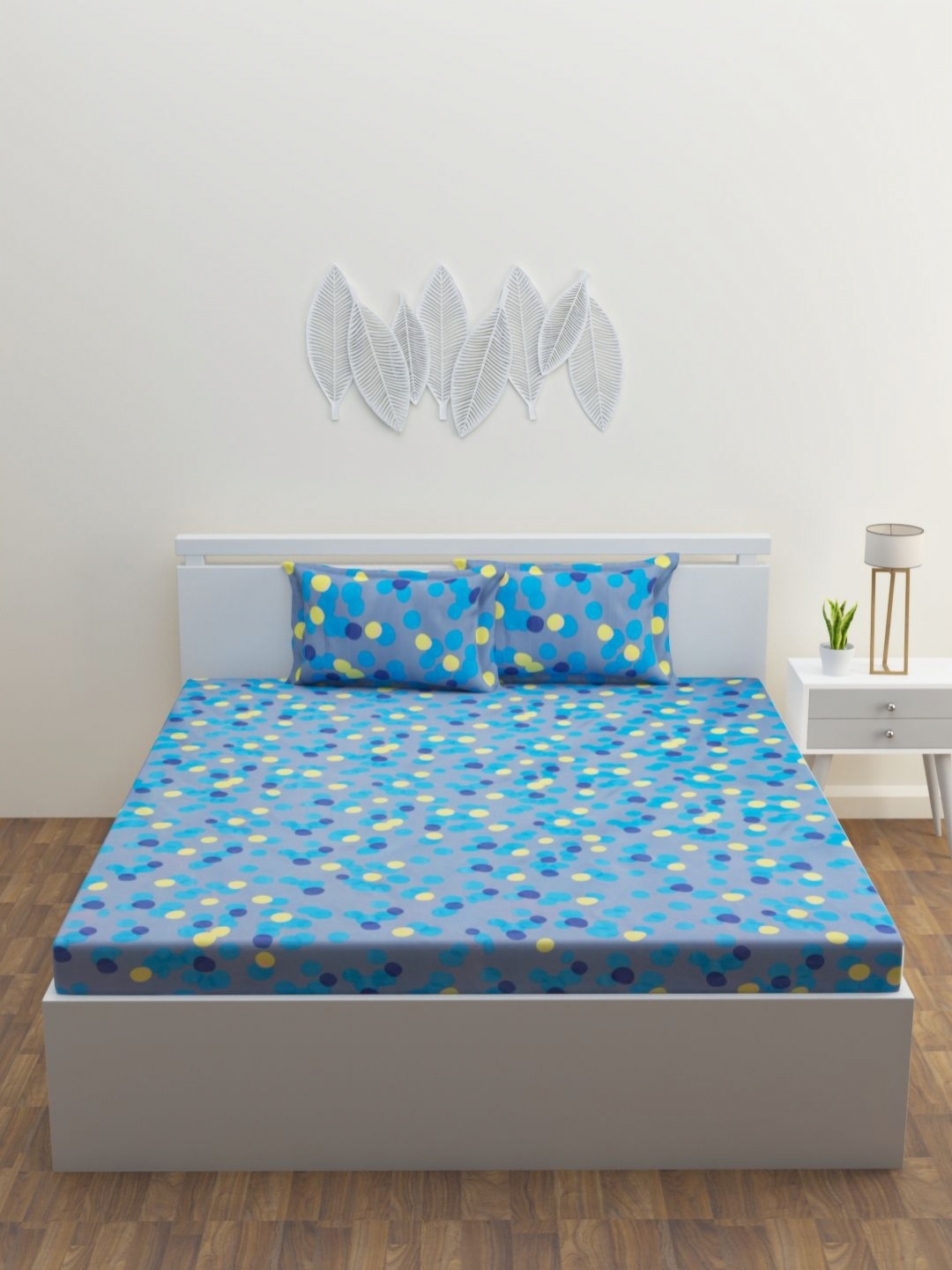 

HOME AFFAIRS Navy Blue & Yellow Geometric 160 TC Queen Size Bedsheet Set 2.28 m x 2.54 m