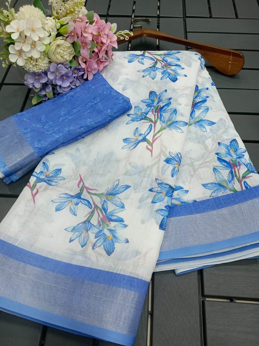 

Mitera Floral Printed Pure Cotton Saree, White