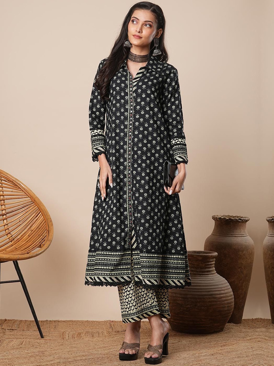 

FASHOR Floral Printed Pure Cotton Kurta With Palazzos, Black