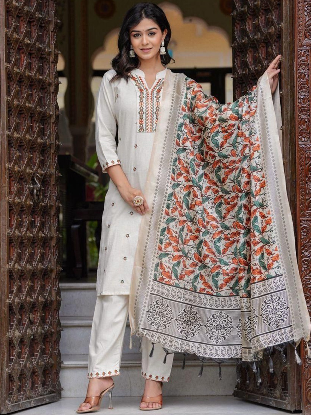 

Samhitas Floral Embroidered Mandarin Collar Pure Cotton Kurta With Trousers & Dupatta, White