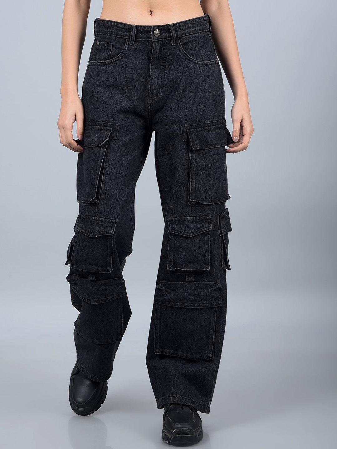 

Crimsoune Club Women Mid-Rise Heavy Fade Stretchable Jeans, Black