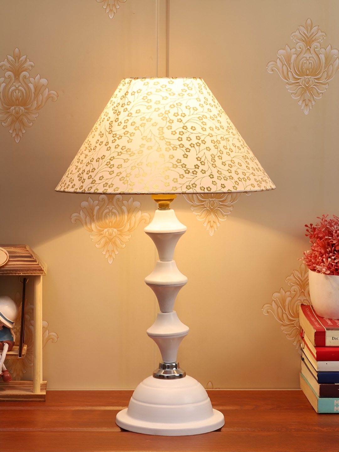 

BrightDaisy Gold-Toned & White Printed Frustum Shaped Metal Table Lamp