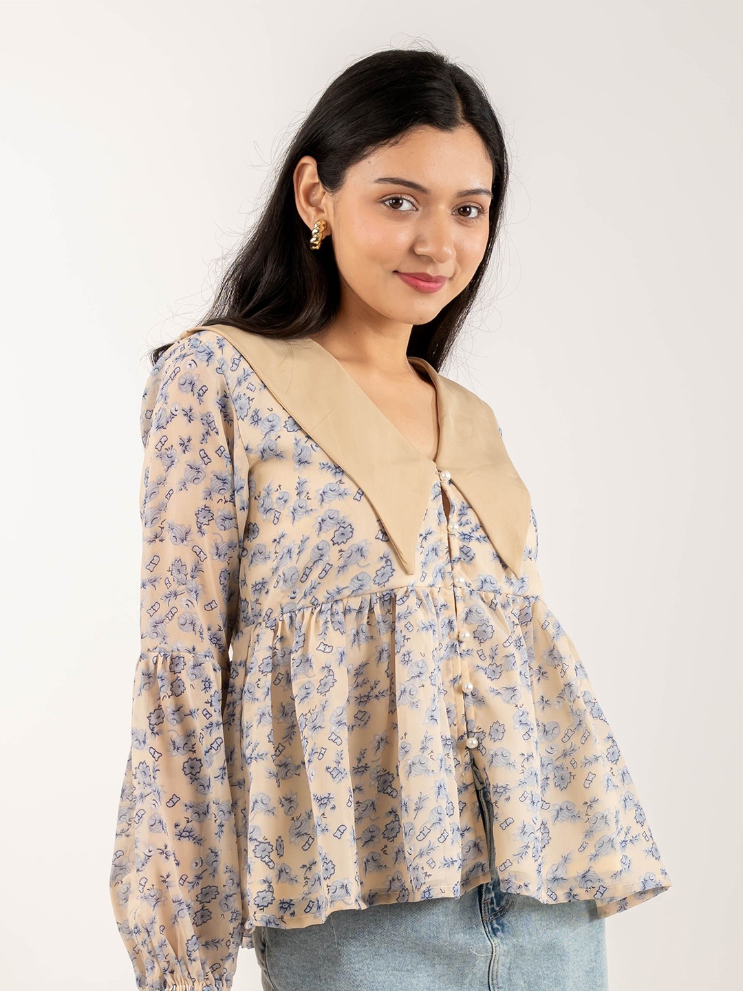 

MONOMEE Women Floral Printed Peplum Top, Beige