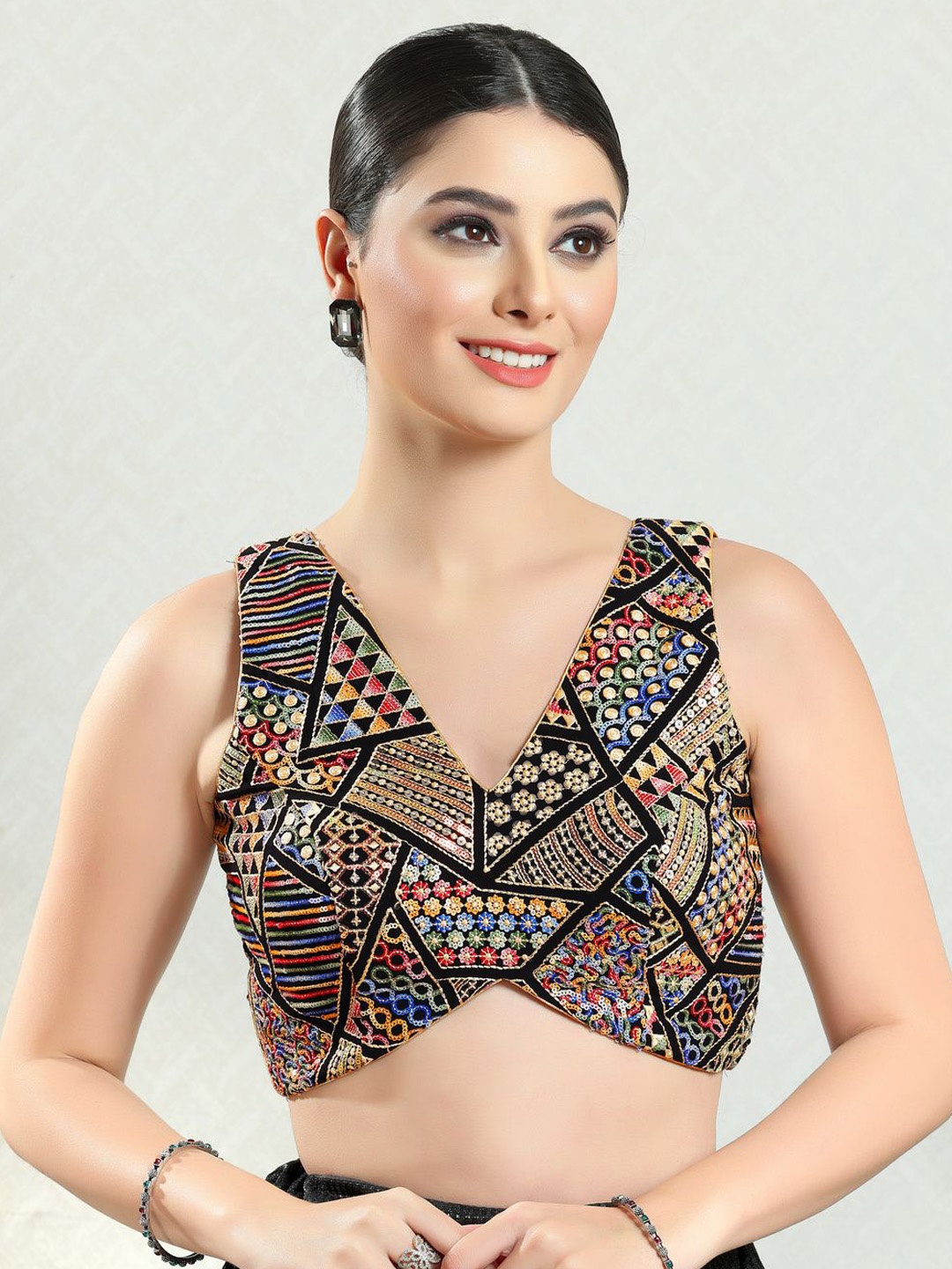 

VAMAS - THE DESIGNER BLOUSES Women V-Neck Padded Saree Blouse, Black
