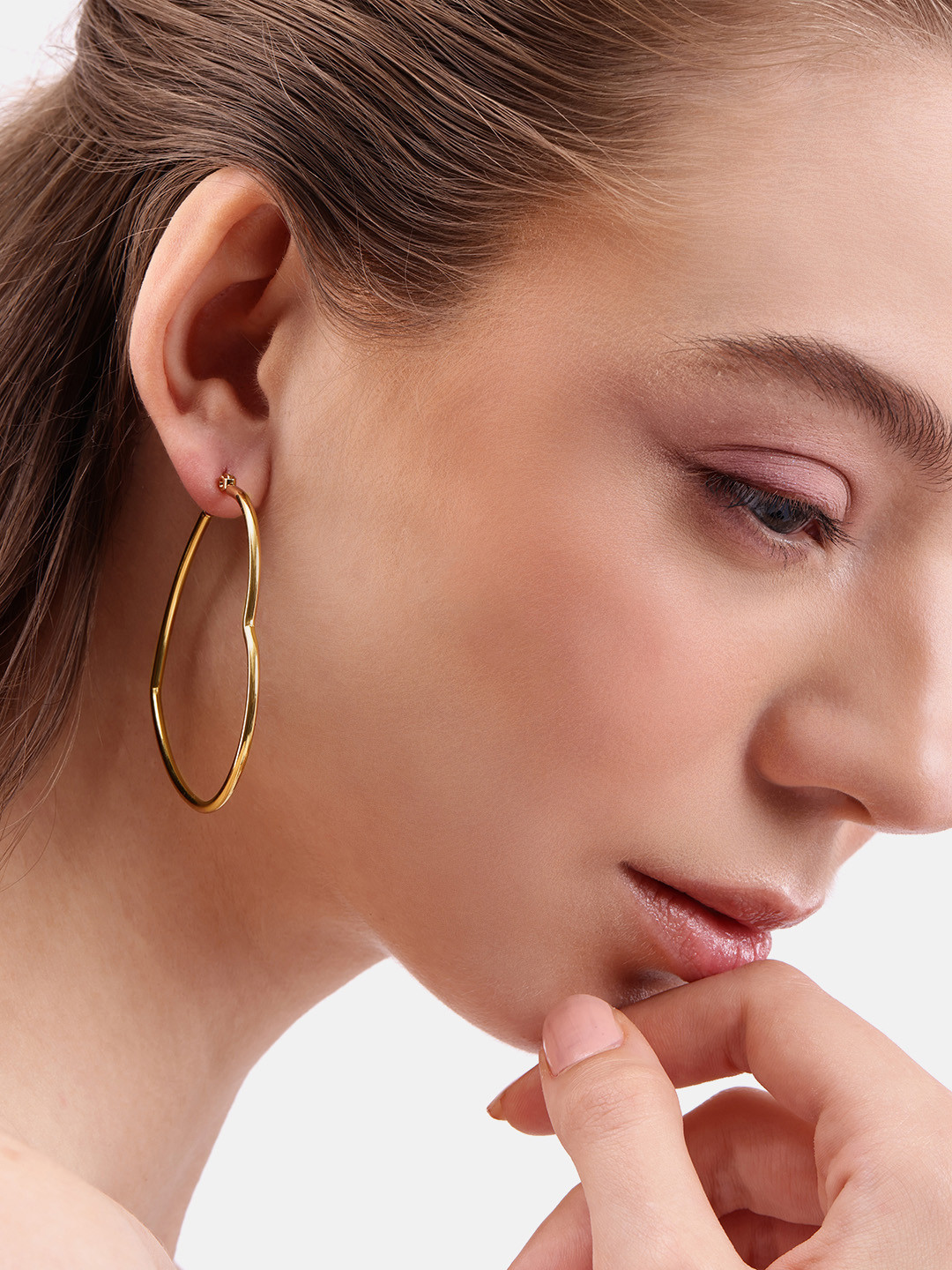 

DressBerry Heart-Shaped Hoop Earrings, Gold