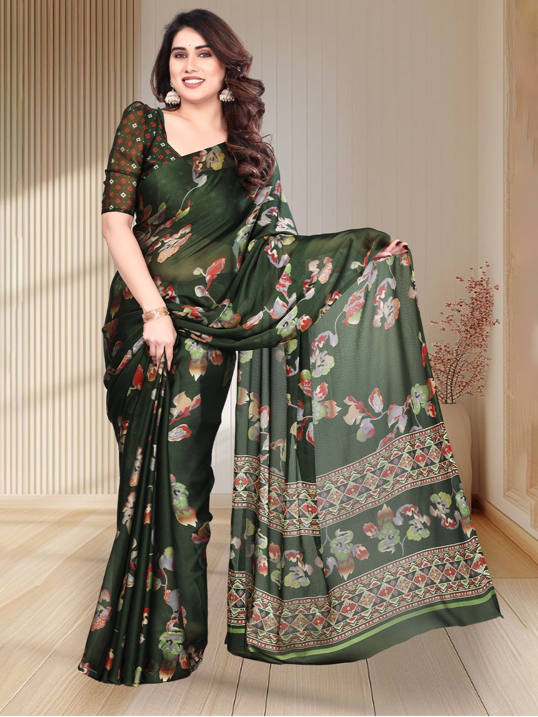 

MAGNEITTA Floral Printed Pure Chiffon Saree, Green
