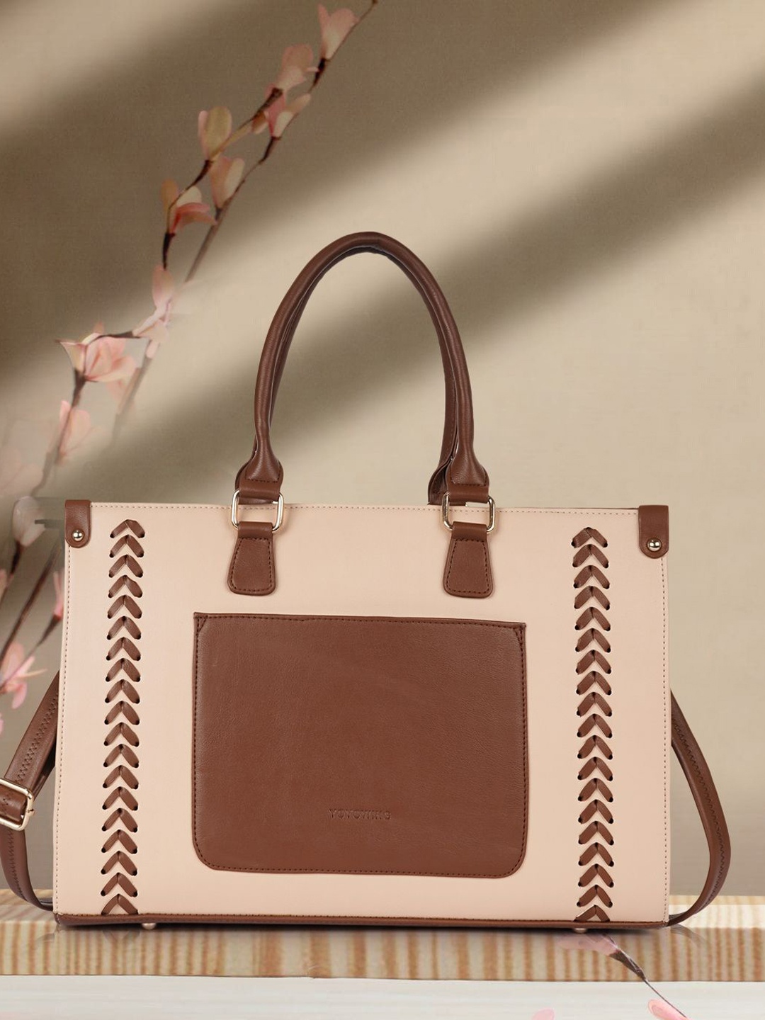 

STARWINGS Structured Tote Bag with Applique, Cream