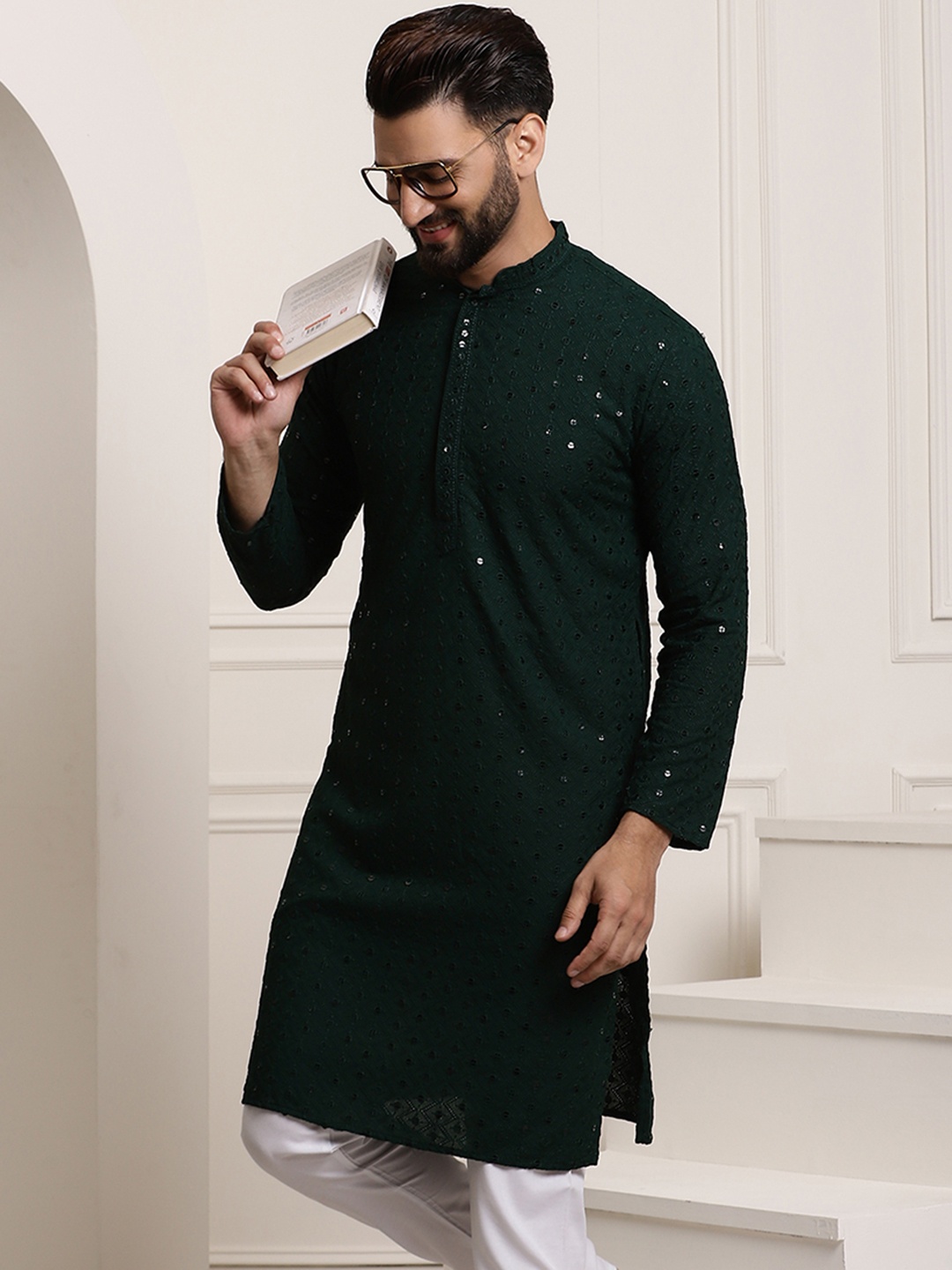 

SOJANYA Ethnic Embroidered Mirror Work Pure Cotton Straight Kurta, Green
