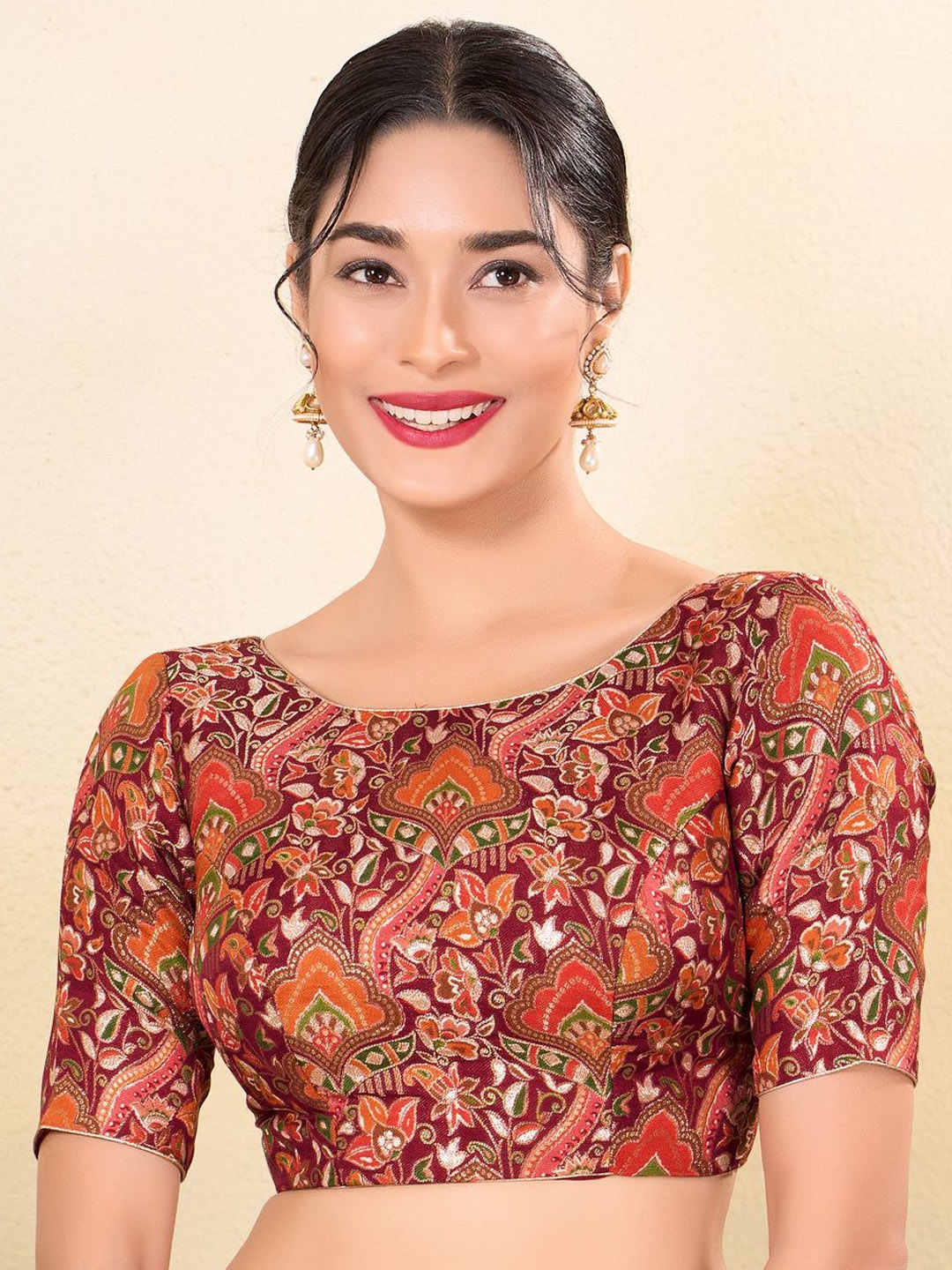 

VAMAS - THE DESIGNER BLOUSES Women Round Neck Padded Saree Blouse, Maroon