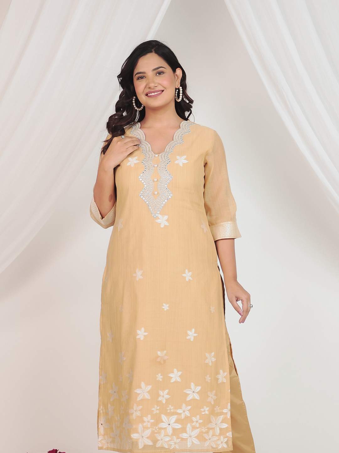 

Aramya Floral Printed V-Neck Chanderi Cotton Thread Work Straight Kurta, Yellow