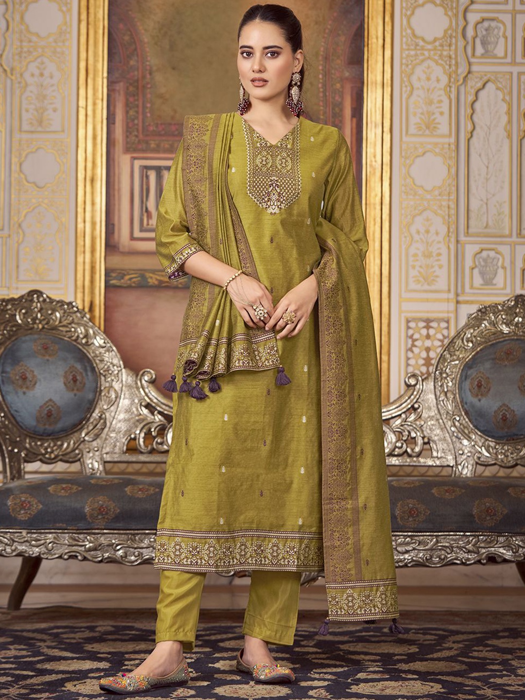

DIVASTRI Ethnic Motifs Woven Design V-Neck Straight Kurta with Trousers & Dupatta, Mustard