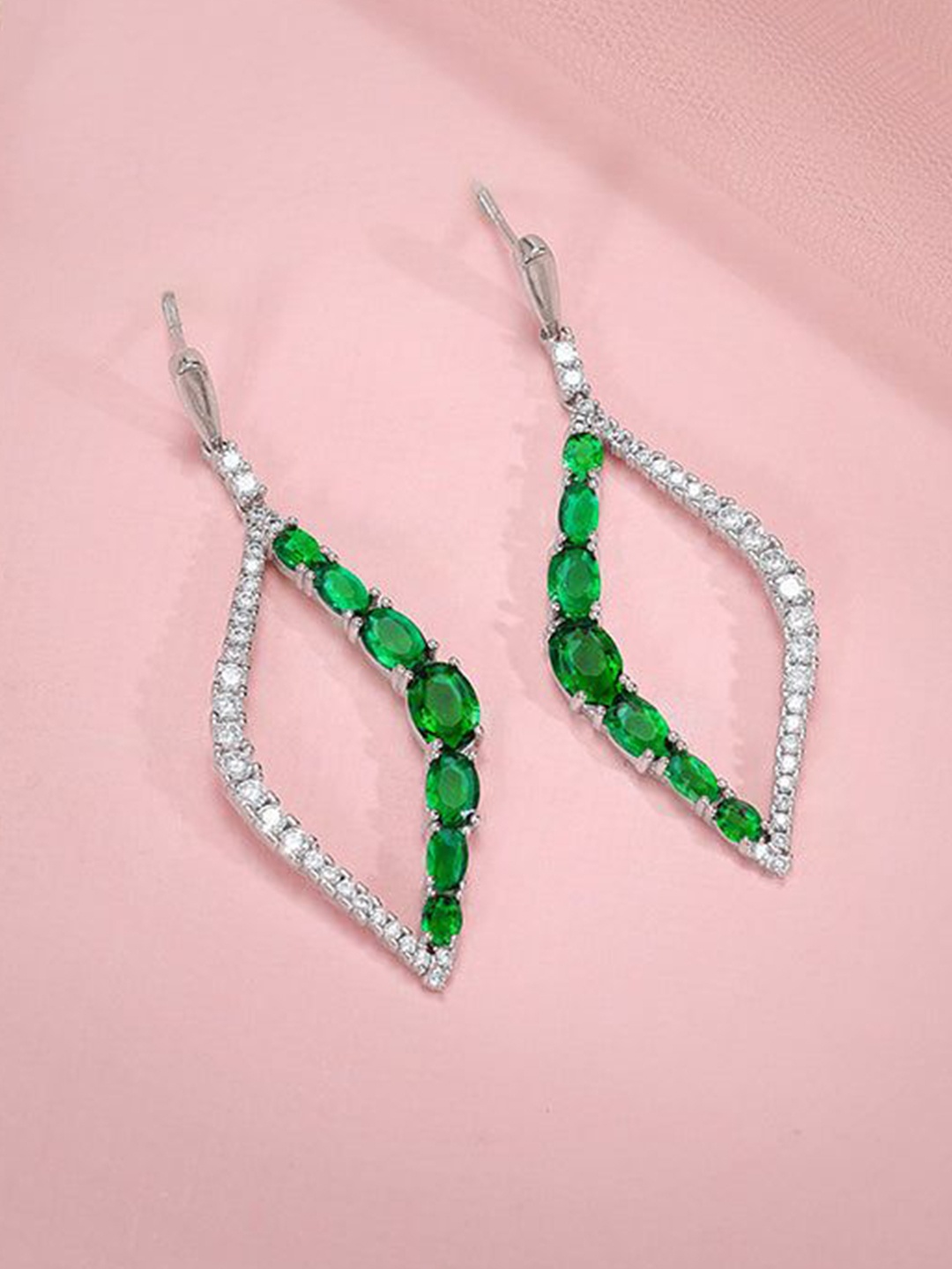 

GIVA 92.5 Silver Diamond Shaped Silver-Plated Zircon Remarkable Drop Earrings